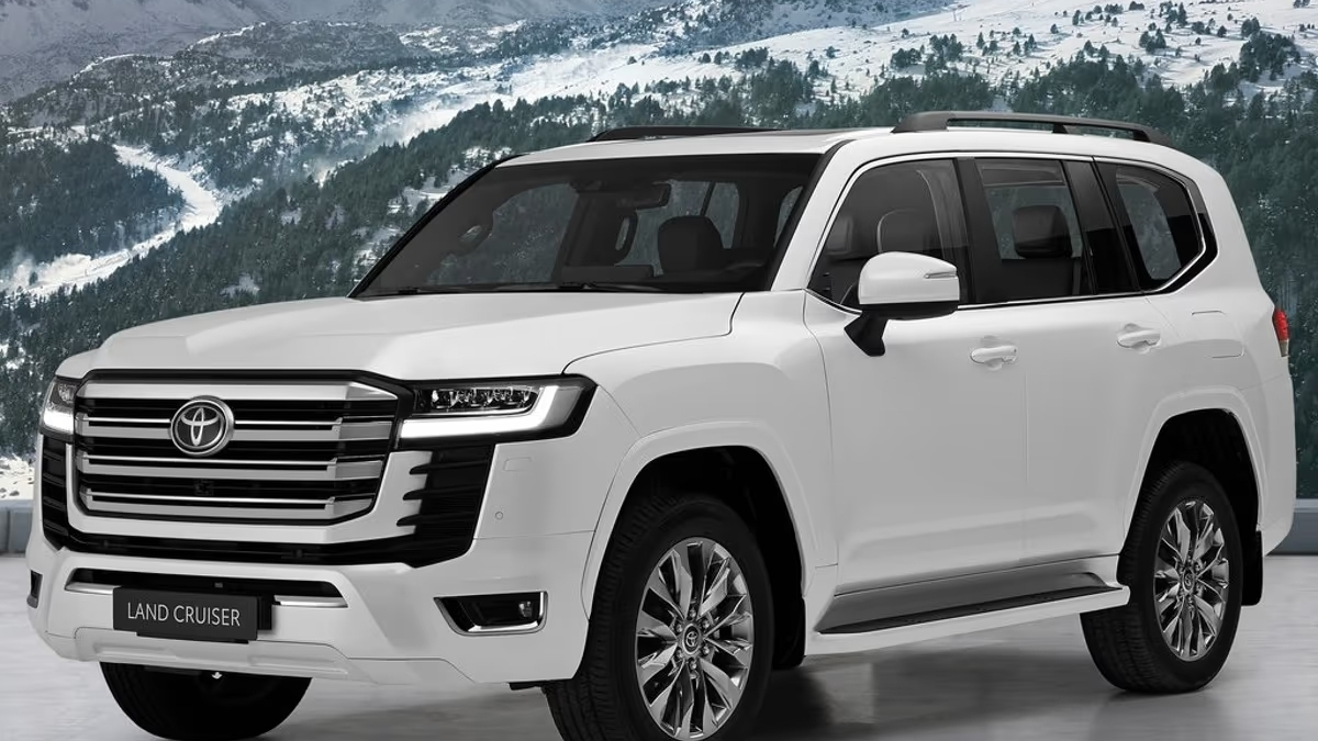 Toyota Land Cruiser 300 की कीमत 2.10 करोड़ से शुरू, जानें इसके शानदार फीचर्स और लग्ज़री लुक