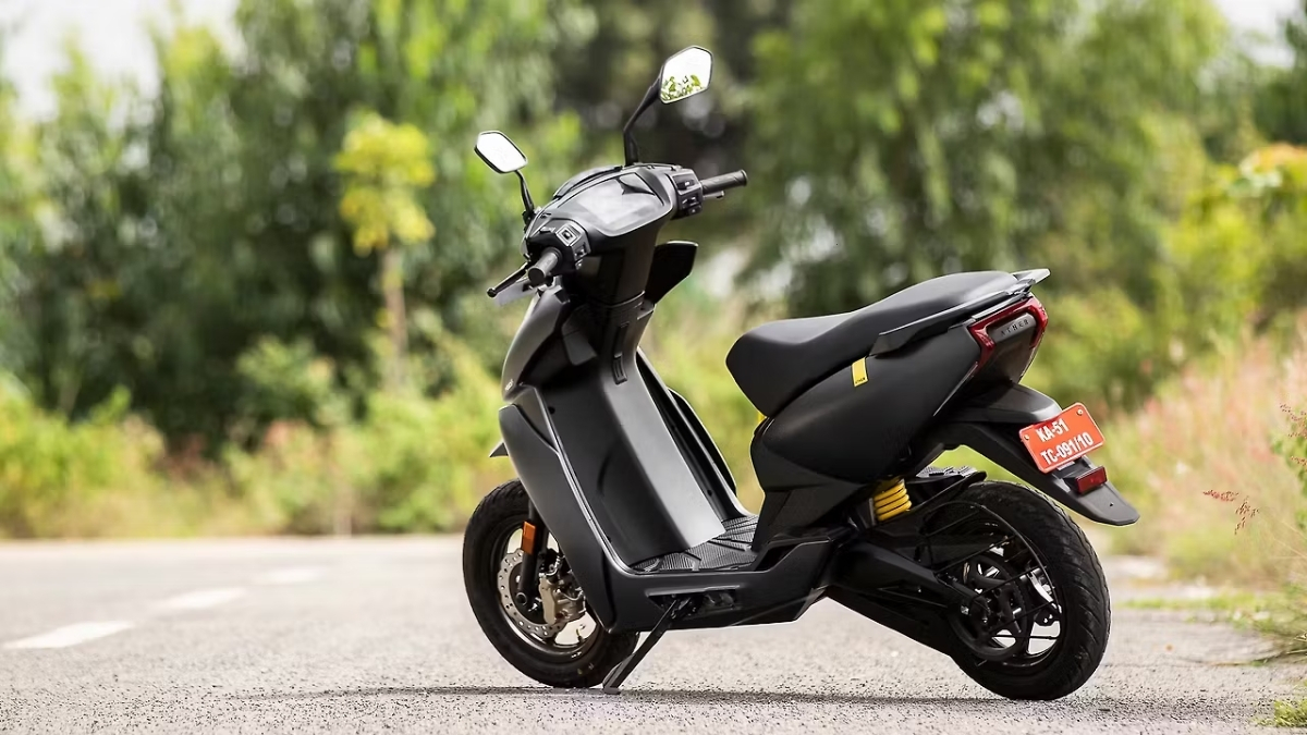 Ather 450S: 1.30 लाख में मिलेगी डिजिटल टेक्नोलॉजी, 22 लीटर स्टोरेज और फास्ट चार्जिंग