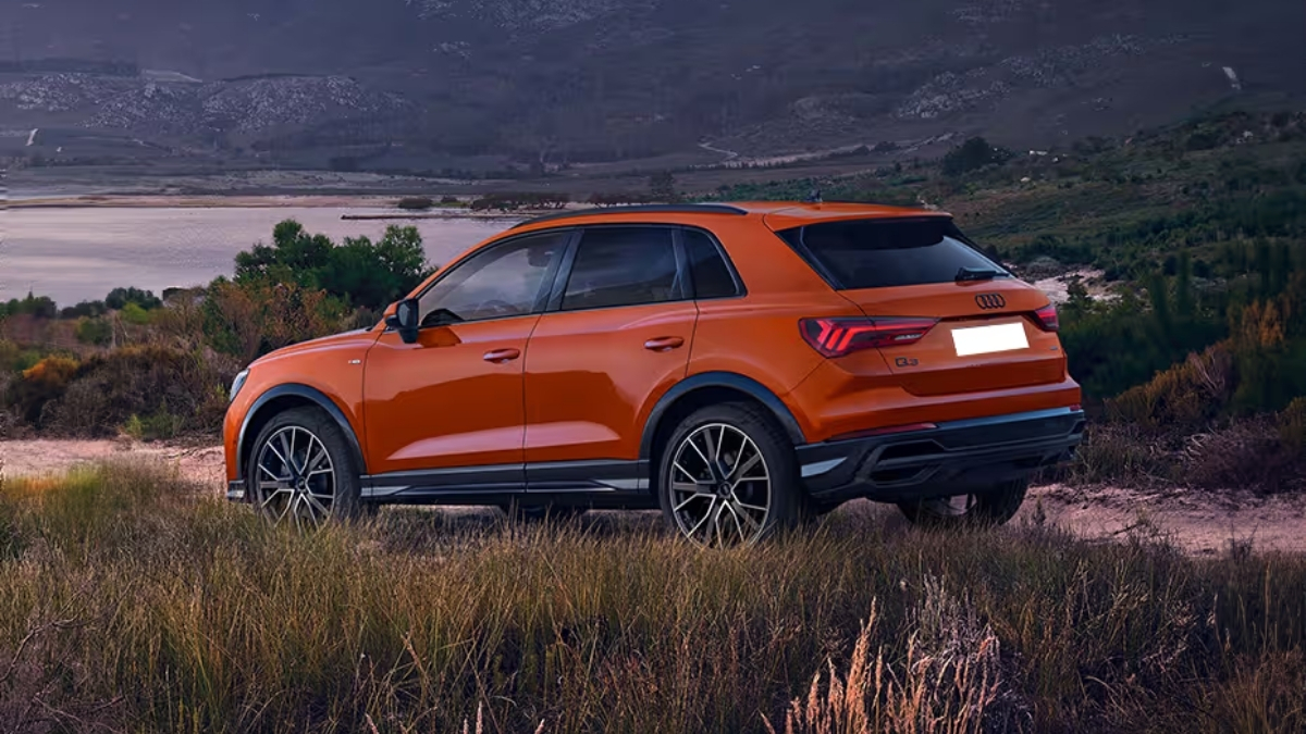 Audi Q3: की शुरुआत 46.27 लाख से, 1984cc इंजन, 320Nm टॉर्क और लग्ज़री फीचर्स के साथ