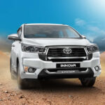 अब 20 लाख से भी कम में Toyota Innova Crysta, फैमिली के लिए परफेक्ट कम्फर्ट और सेफ्टी वाली कार