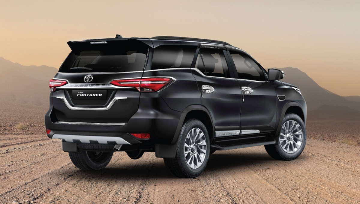 Toyota Fortuner: 33.43 लाख की दमदार SUV 7 Airbags और 500Nm टॉर्क के साथ हिट मॉडल