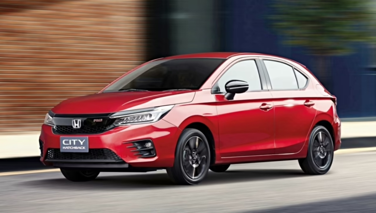 Honda City: 12.08 लाख में मिल रहा है 506 लीटर बूट स्पेस, ADAS और Wireless Charging
