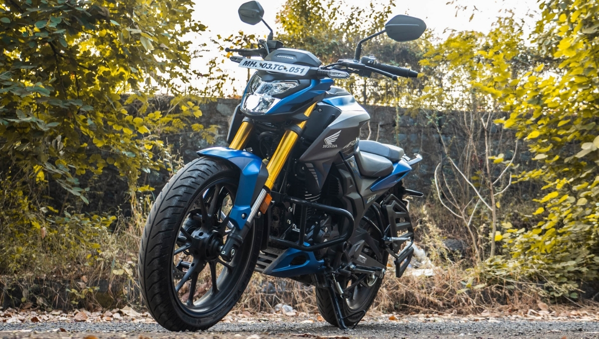 Honda Hornet 2.0: की कीमत 1.39 लाख, जानिए पावरफुल इंजन और स्मार्ट फीचर्स